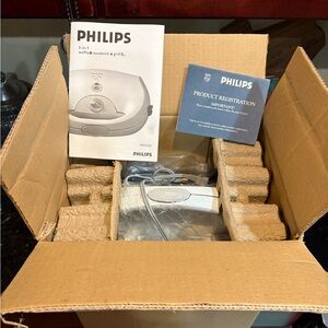 Philips HD2420 White 3-in-1 Waffle Sandwich Grill with Manual.